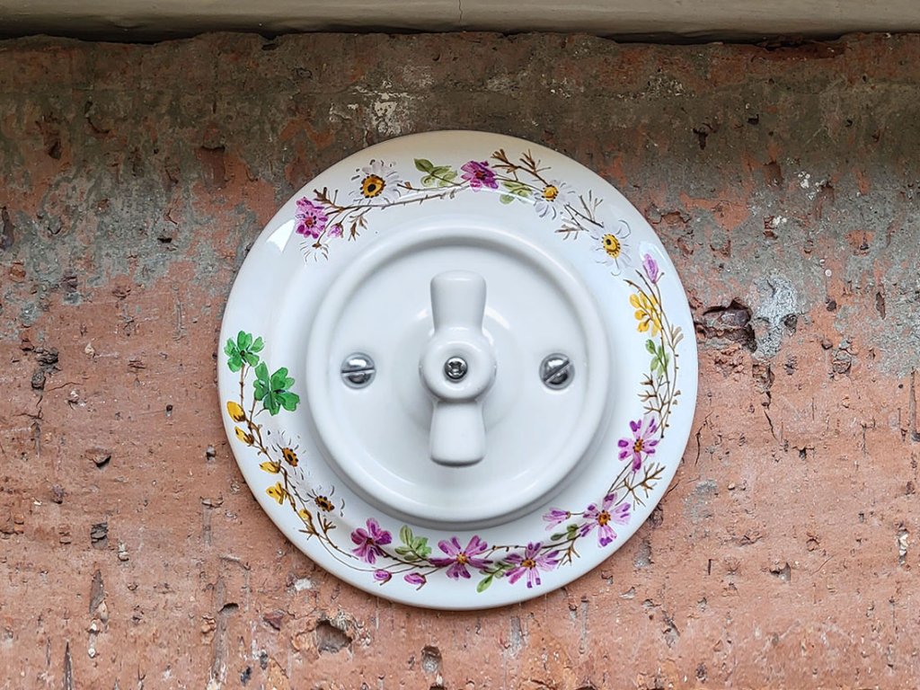 keramicky vypinac zasuvka malovany retro vintage v podzimnich barvach otocny 02