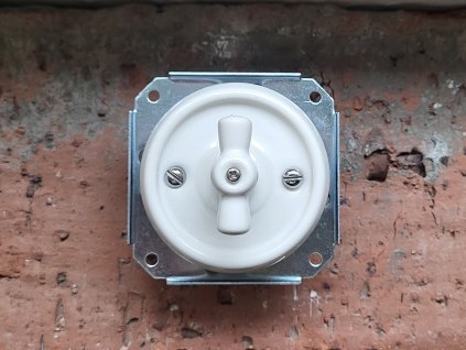 vypinac porcelanovy otocny keramicky typ 6 7 do sestavy bez ramecku bily 03