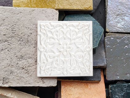 relief white B rucne vyrobene obklady reliefni ceske vyroby mix barev
