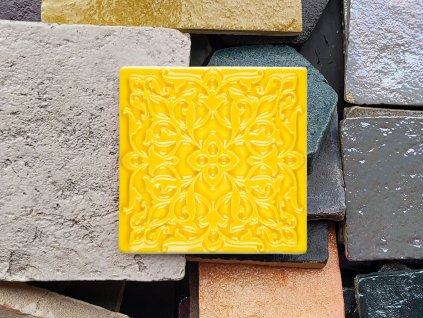relief yellow B rucne vyrobene obklady reliefni ceske vyroby zlute