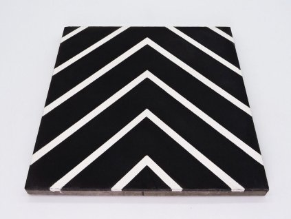 belfort cementova dlazba 20x20 sipky cerna