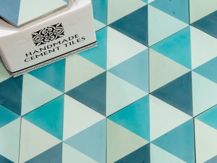 hexa triangle cementova hexagonalni dlazba trojuhelniky modra