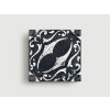 batik re style dlazba cerno bila vzorovana retro shield