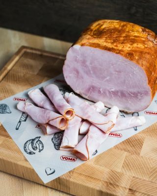 Naše Grand šunka, jedinečná. ❤️ • #vomamasoauzeniny #skoctenaspek #sunka #grand #uzeniny #reznictvi #reznik #maso #vepr...