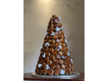 Croquembouche