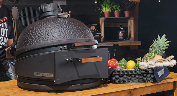 The Bastard Pizza Rotisserie Large: pizza pec a otočný ražeň v jednom