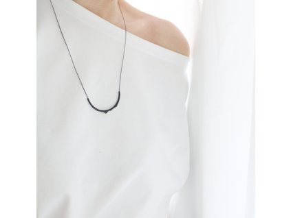 black náhrdelník I
