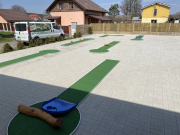 Zahradní minigolf