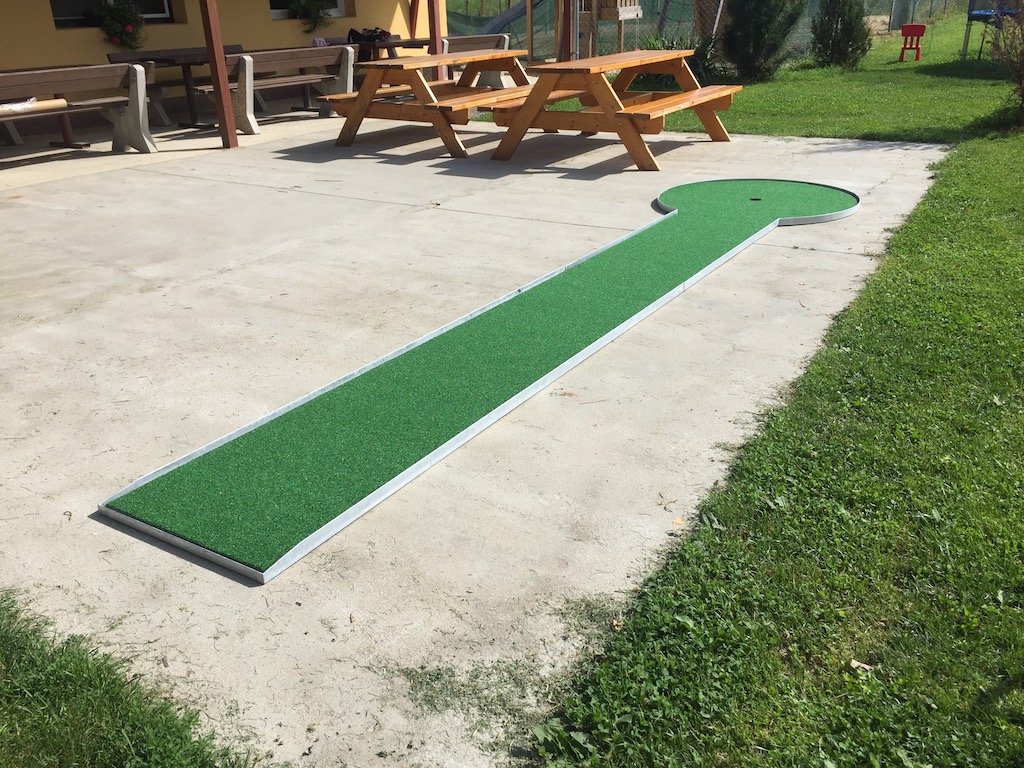 Zahradní minigolf