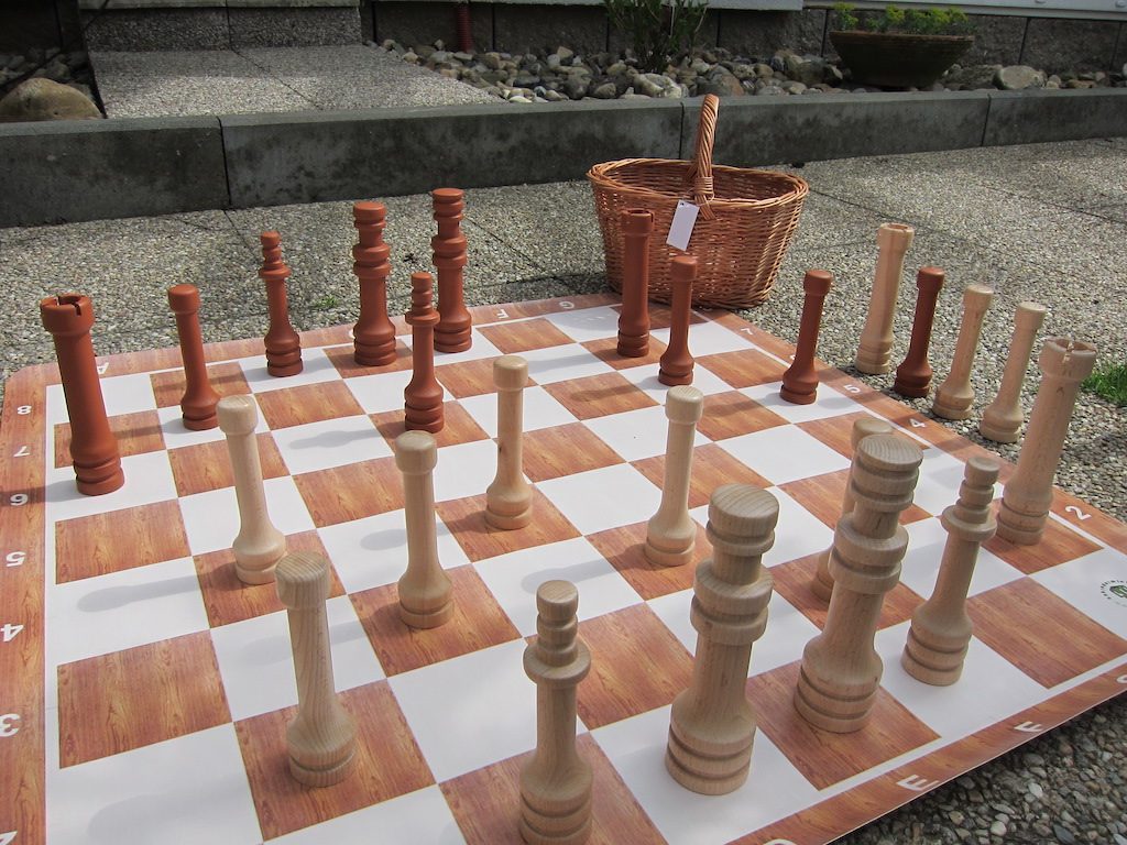 Zahradní šachy malé Hra +: banner (90x90cm)