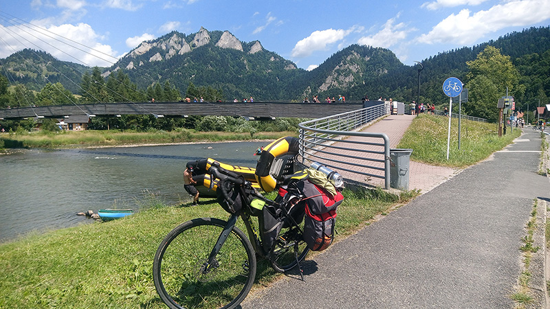 Bicyklom a pešo na Najvyššie vrcholy Slovenských pohorí