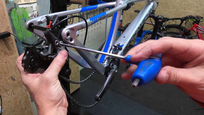 Montáž prehadzovača na bicykel