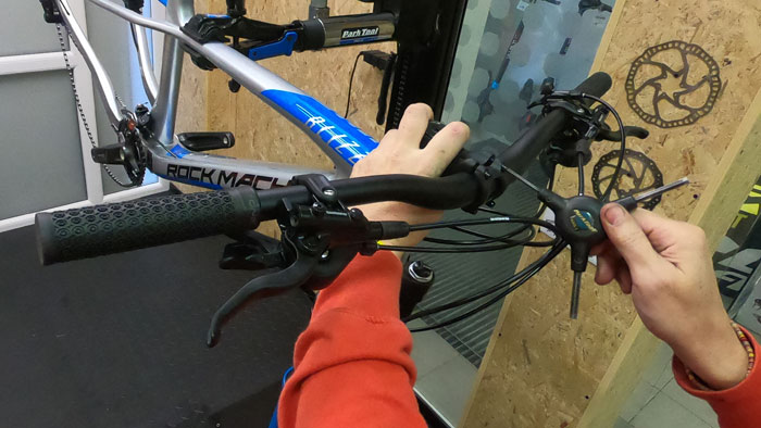 Montáž riadítok na bicykel