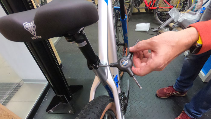 Montáž sedlovky na bicykel