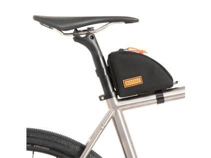 Restrap Rear Top Tube Bag taška na rám, 1 l, čierna (Varianta Restrap Rear Top Tube Bag taška na rám, 1 l, čierna)