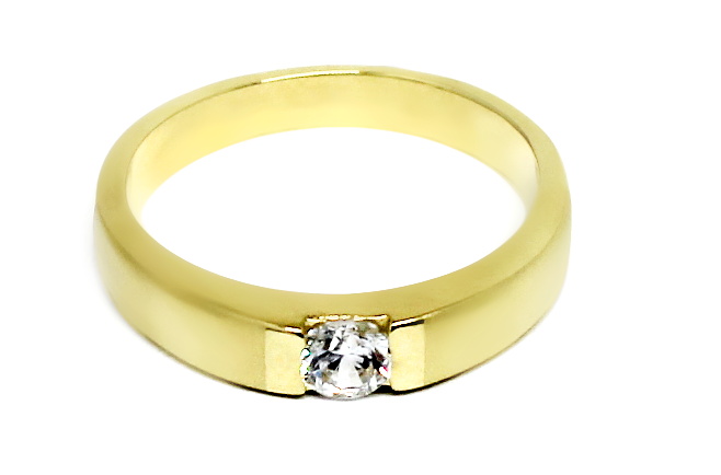 Zlatý prsten se zirkonem matný Sára Velikost a váha prstenu: 55(váha 4,01g)