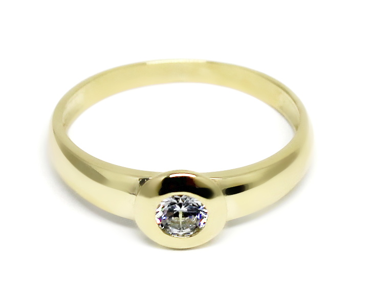 Zlatý prsten se zirkonem kulatý Lucie Velikost a váha prstenu: 56(váha 2,46g)