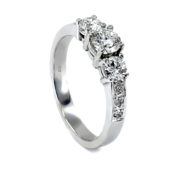 Luxusní diamantový prsten 1,0ct Velikost a váha prstenu: 55