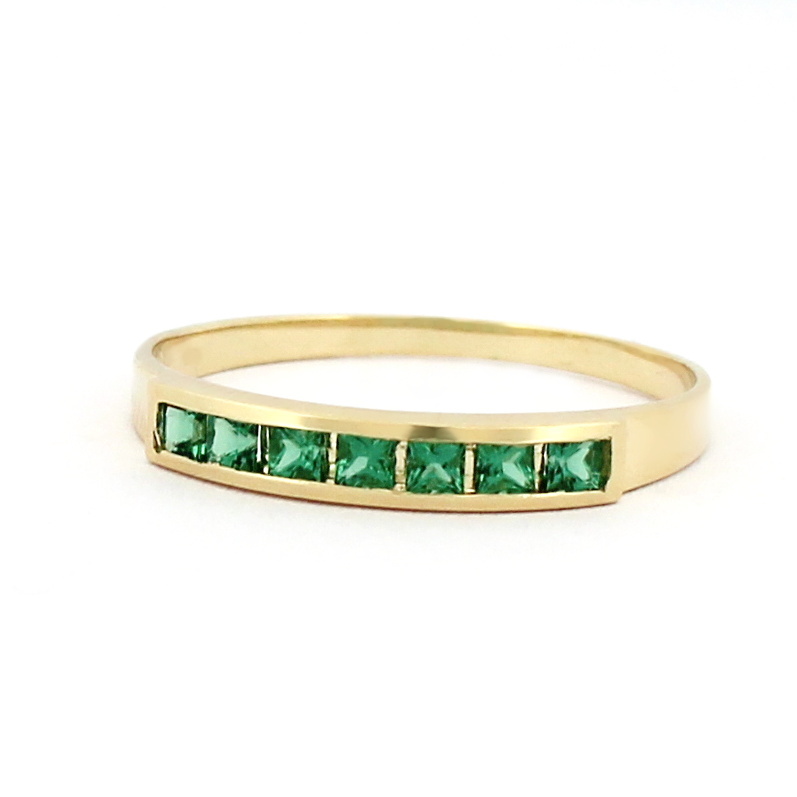 Zlatý prsten se zelenými kameny Velikost a váha prstenu: 61(váha 1,50g)