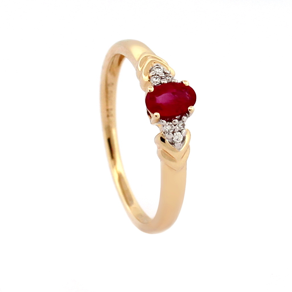 Zlatý prsten s rubínem a diamanty 0454 Velikost a váha prstenu: 54