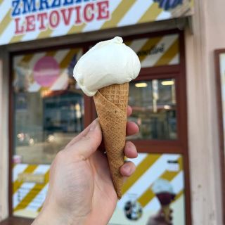 Jogurt ten, jogurt s tím, jogurt bez něčeho,… V naší zmrzlinárně narazíš na spoustu různých jogurtů a jogurtových...