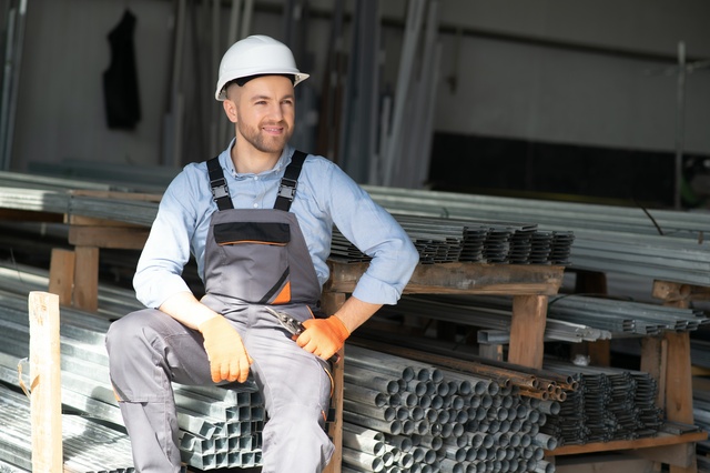 Vybavte zaměstnance na jaro: Pracovní oděvy do proměnlivého počasí