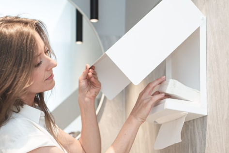 Papírové ručníky nebo horkovzdušné osoušeče? Co je hygieničtější, praktičtější a výhodnější?