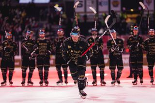 Tenhle HOLD byl neskutečný. Krásný. Plný emocí. Děkujeme, že jste u toho byli s námi, sparťani. 💛