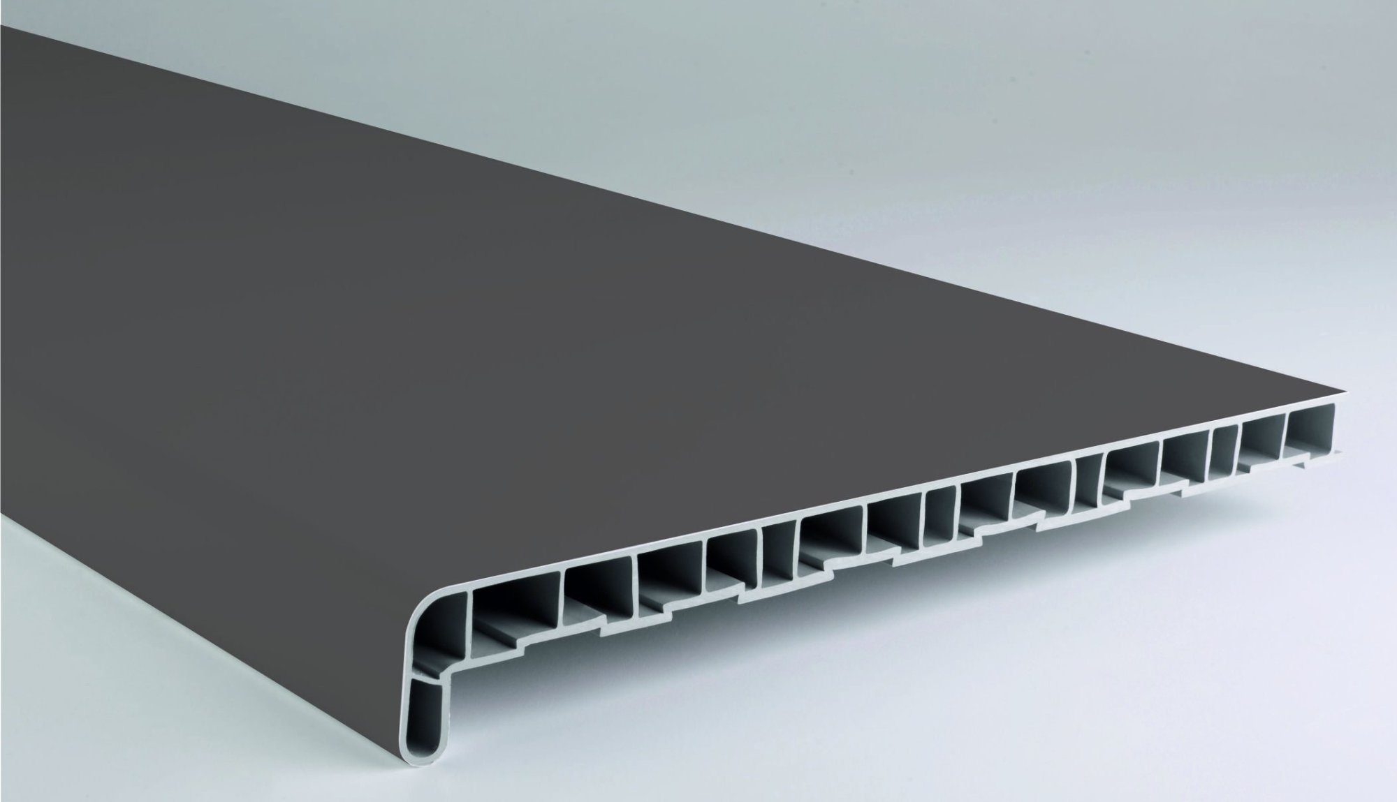 Čím řezat a jak montovat plastové parapety?