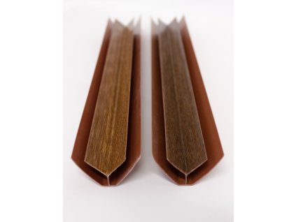 Internal corner profile with window foil