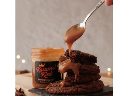 Karamel Kink – Perníková vášeň se stylovou lžičkou