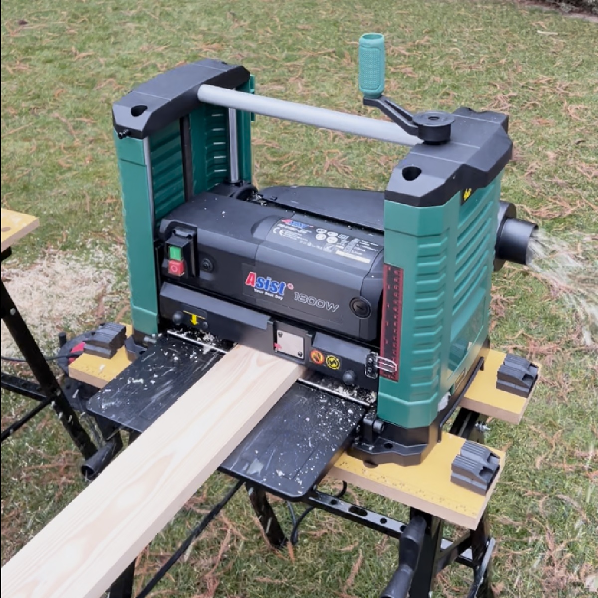 AE4H180-318 Protahovací hoblovačka 1800 W, 318 mm 33,5Kg GIGA Sklad 5 AE4H180-318
