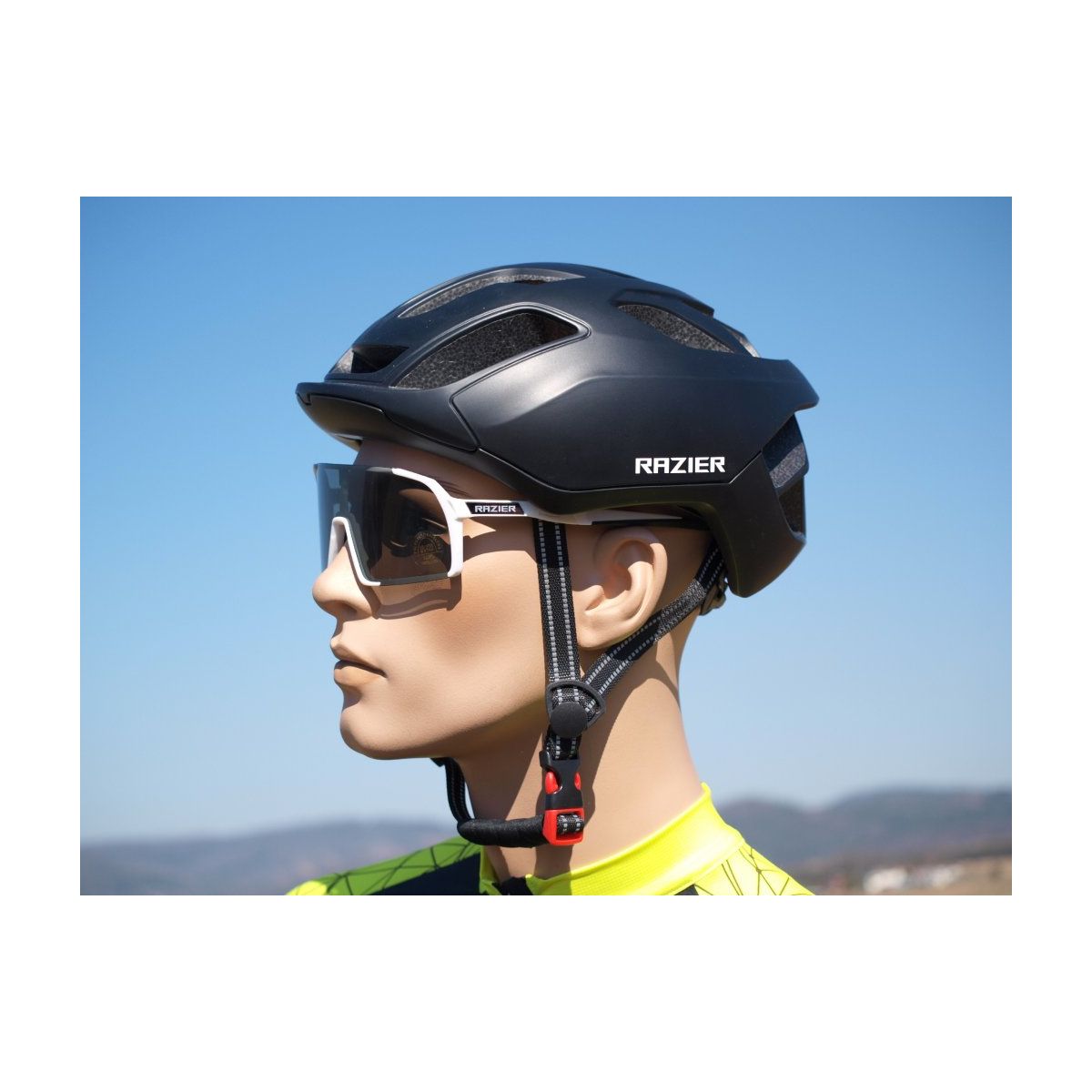 Helma RAZIER COMPACT slonová kost, M-L 55-61cm 0,37 Kg GIGA Sklad5 30081