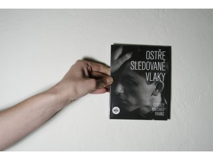 5372 dvd ostre sledovane vlaky closely watched trains