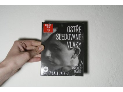 5375 blu ray disk ostre sledovane vlaky closely watched trains