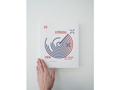 7802 ze stredu ven umeni regionu 1985 2010 from the center out regional art from 1985 2010 michal kolecek ed
