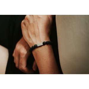 damsky naramek z lavovych kamenu s vlastnim textem 2