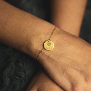 round zlaty srdce hexagon se jmenem