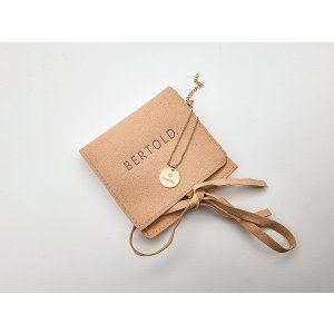 Dámský náramek s textem Round - zlatý (ZVOLTE VZHLED PÍSMA: Freestyle, ZVOLTE MOTIV GRAVÍROVÁNÍ: JMÉNA SE SRDCEM)