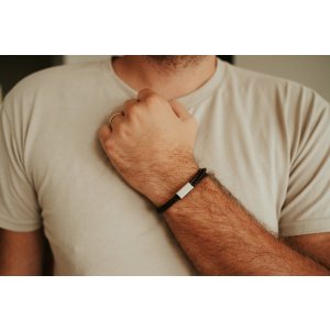 pansky naramek s vlastnim textem tmave hnedy