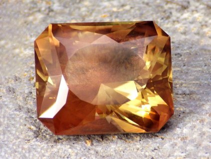 29.39 ct Oregon Sunstone W0591 01