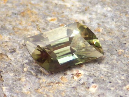 dw4640 2.08ct oregon sunstone rhomboid 01