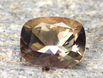 2.05ct multicolor mystique oregon sunstone 01