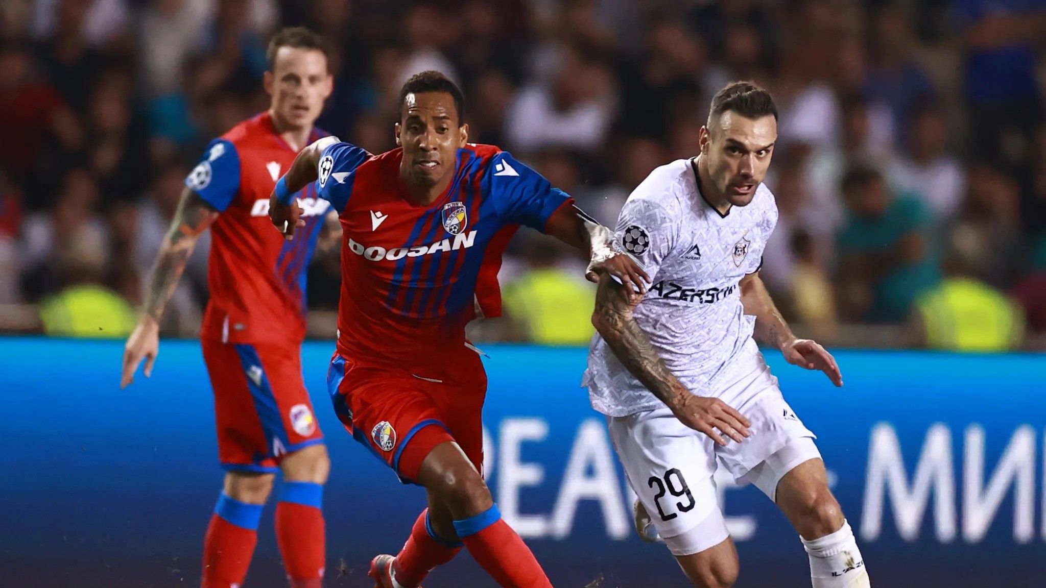 Zdroj: https://www.uefa.com/uefachampionsleague/news/0278-15e7bb968cd0-68706d18a1ba-1000--viktoria-plzen-vs-qarabag-match-facts/