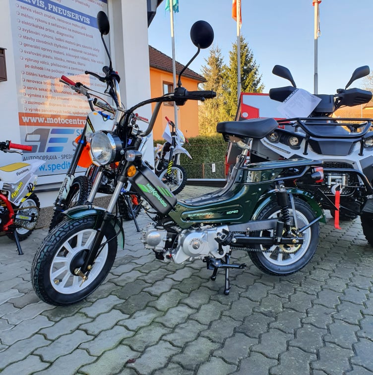 Nový moped mpKorado Supermaxi 50 EFI v zeleném provedení 