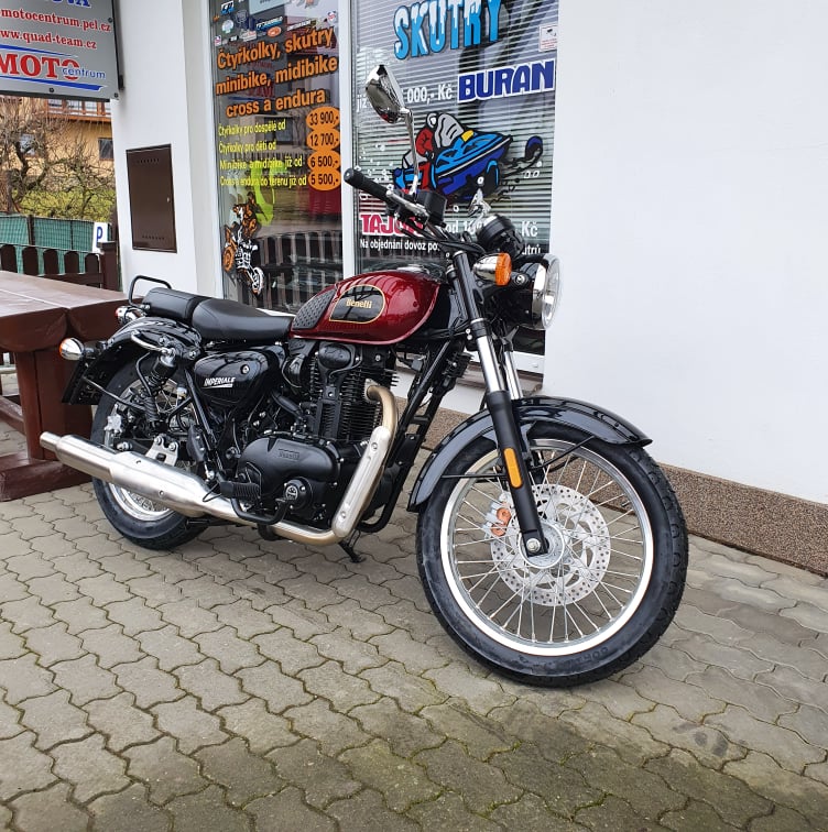 Benelli Imperiale 400 skladem u nás na prodejně i jako předváděcí!
