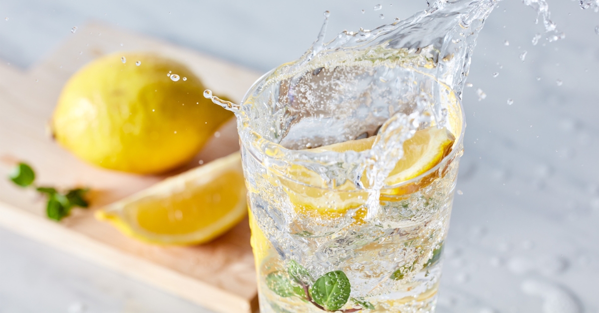 Ako sa voda dostane do organizmu: prečo je hydratácia dôležitá pre zdravie