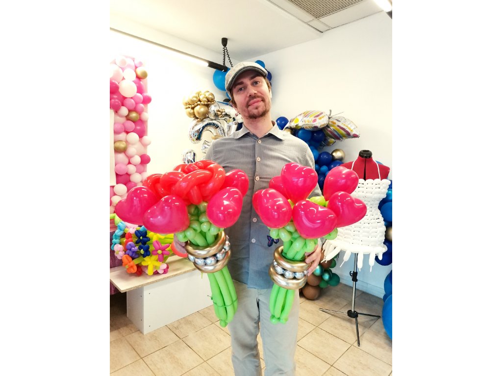 kytice kytka brno helium květiny květina růže květinářství balónky z balónků dárek dárky pro ni pro maminku kamarádku milenku srdce srdíčka (1)