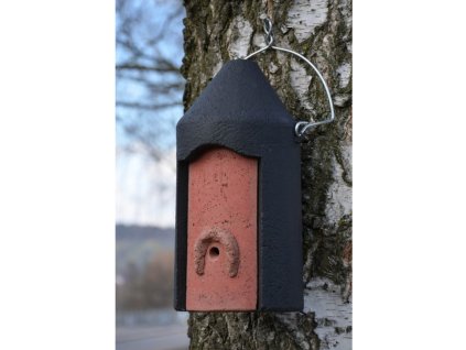Sršně - startovací budka Schwegler