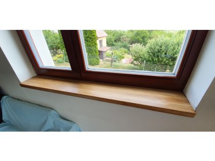 Dřevěný parapet s nosem- dub 20mm (Rozměr 2400x200x20mm)